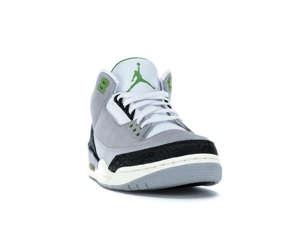 Jordan 3 Retro Chlorophyll Light Smoke Grey Sneakers 136064-006 - savito