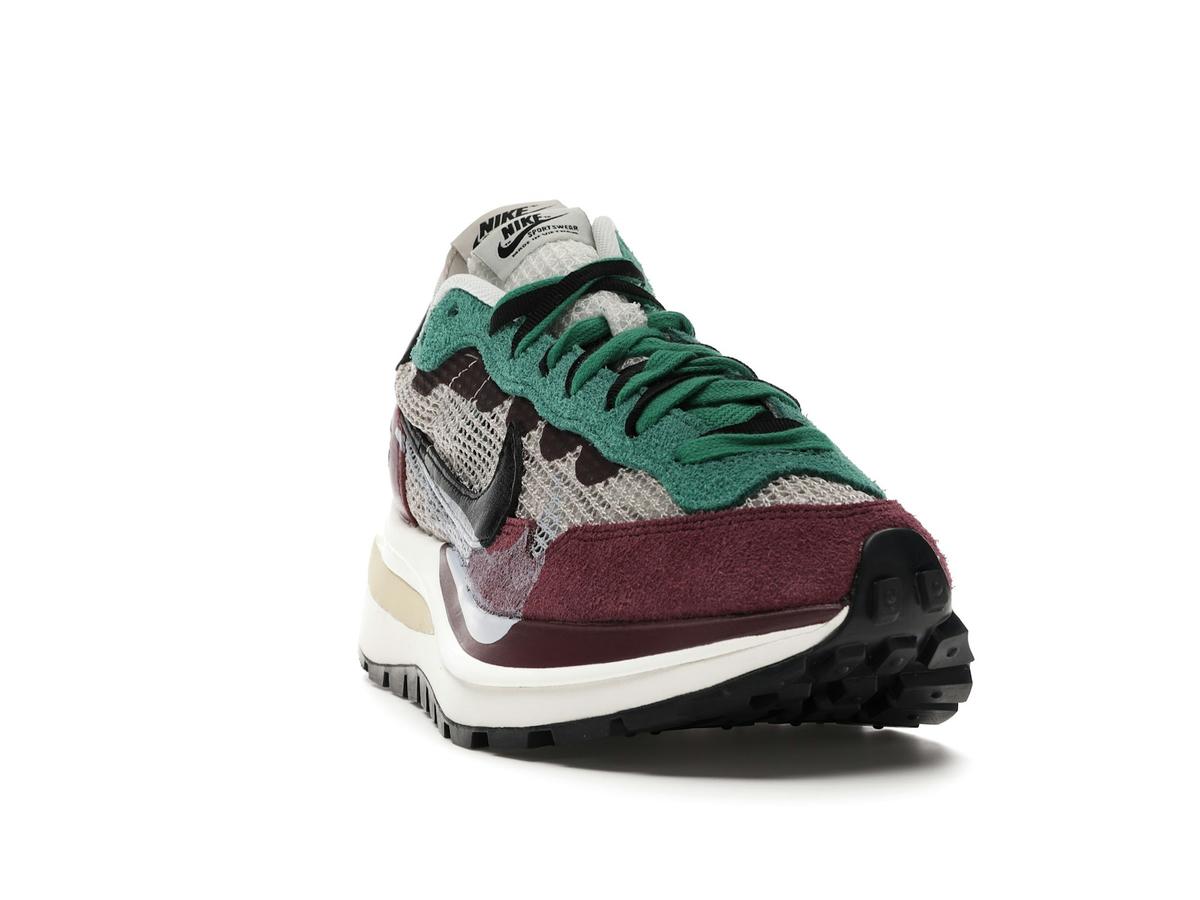 Nike Vaporwaffle sacai Villain Red Neptune Green DD3035-200 - savito