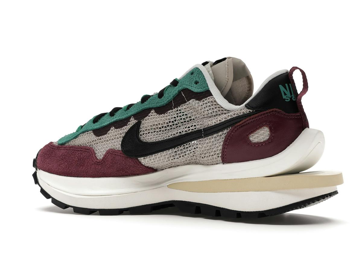 Nike Vaporwaffle sacai Villain Red Neptune Green DD3035-200 - savito